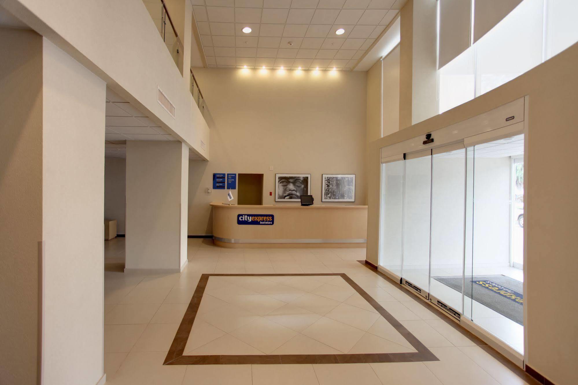 City Express Coatzacoalcos Dış mekan fotoğraf
